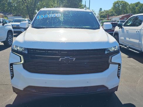 Used 2023 Chevrolet Tahoe RST w/ Luxury Package AWD/4WD image 2