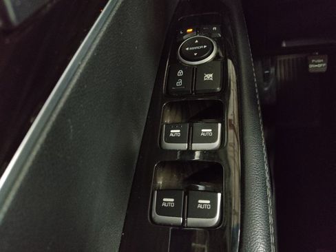 Used 2020 Kia Sorento LX image 27