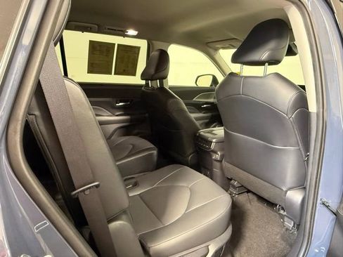 Used 2024 Toyota Grand Highlander XLE image 45