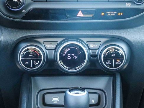 New 2026 Hyundai Venue SEL image 17