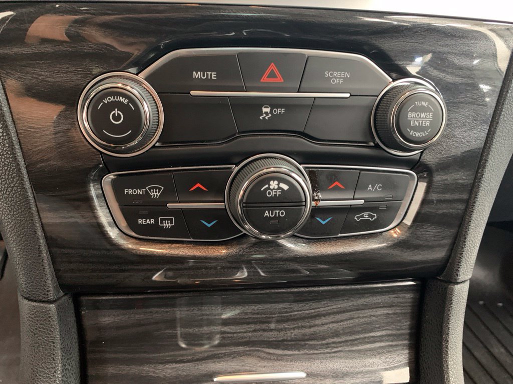 Used 2019 Chrysler 300 Touring w/ Quick Order Package 2EF RWD image 22