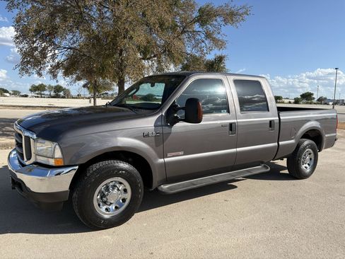 Used 2004 Ford F250 XLT RWD image 4