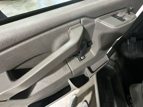 Used 2024 GMC Savana 2500 w/ Driver Convenience Package image 15