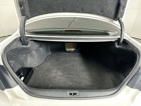 Used 2012 Toyota Avalon Limited image 29