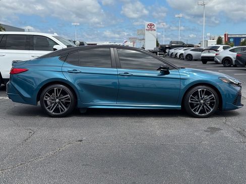 Used 2025 Toyota Camry XSE FWD image 7