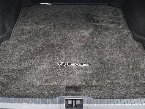 Used 2022 Lexus IS 350 F Sport RWD image 6