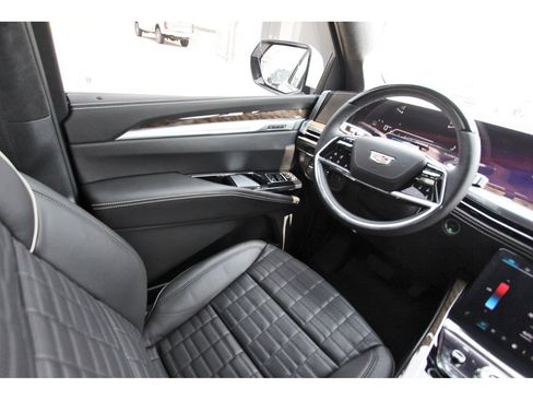 New 2026 Cadillac Escalade Platinum Sport w/ LPO, ONYX Package AWD/4WD image 8