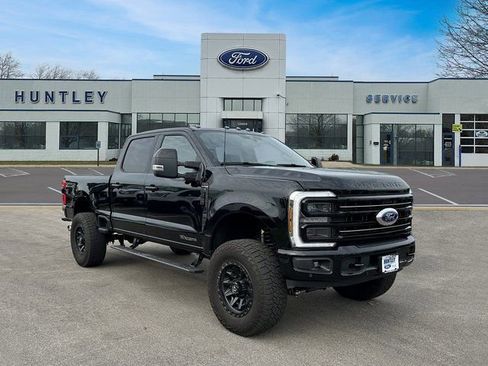 Used 2025 Ford F250 Platinum image 4