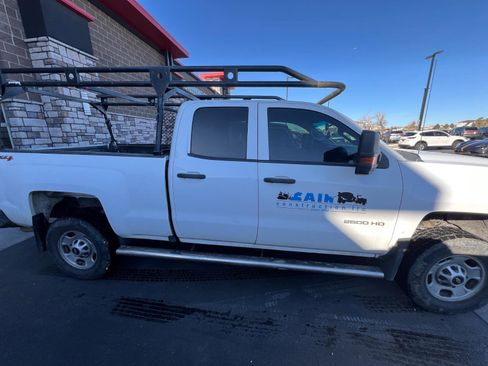 Used 2017 Chevrolet Silverado 2500 W/T w/ WT Convenience Package image 2
