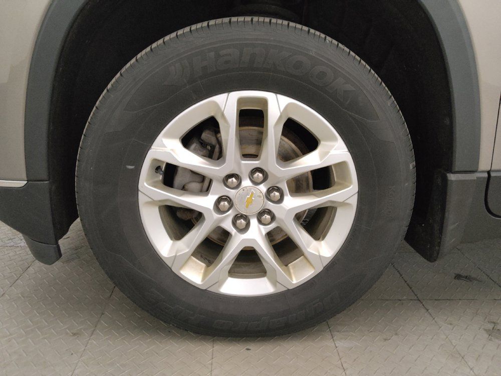 Used 2019 Chevrolet Traverse LT w/ LPO, Floor Liner Package AWD/4WD image 31