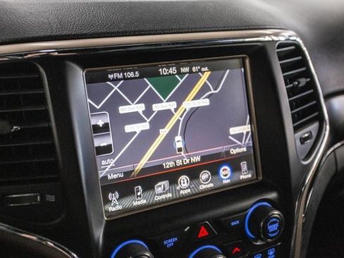 Used 2017 Jeep Grand Cherokee Limited image 9