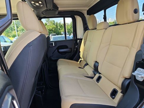 Used 2020 Jeep Gladiator Sport w/ Quick Order Package 24S AWD/4WD image 13