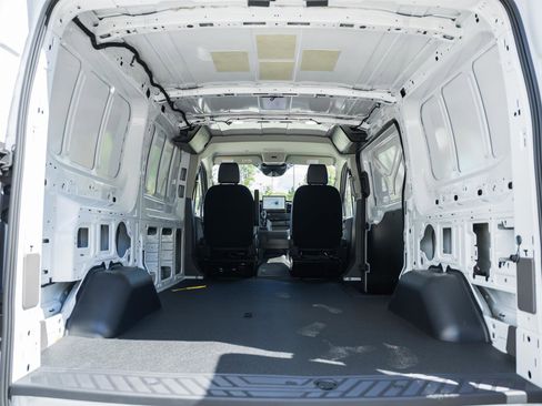 New 2026 Ford Transit 250 Low Roof image 20