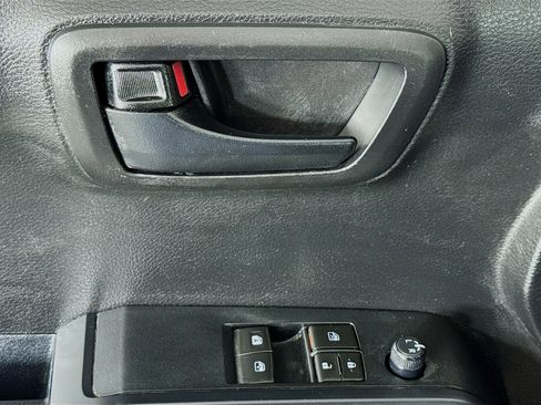 Used 2019 Toyota Tacoma SR image 20