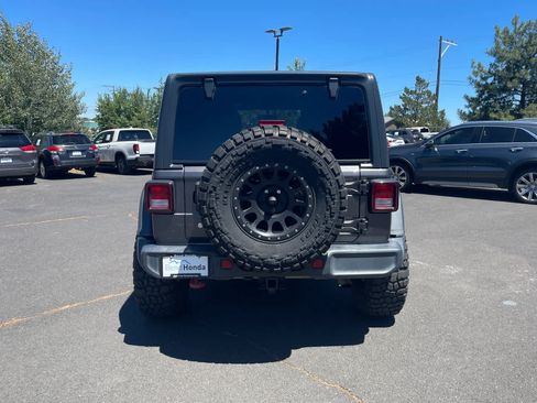 Used 2019 Jeep Wrangler Unlimited Rubicon AWD/4WD image 4