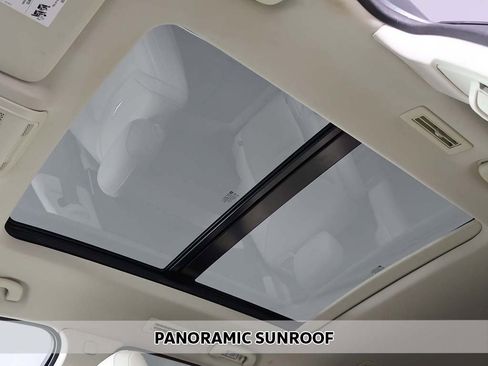 Used 2022 Cadillac XT6 Premium Luxury w/ Technology Package image 4