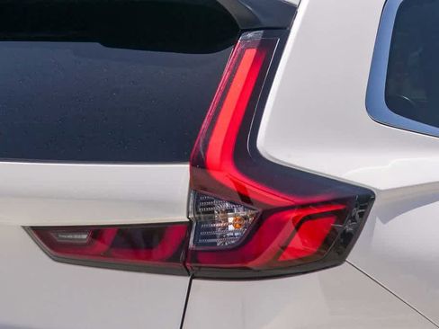 Used 2025 Honda CR-V Sport-L image 10