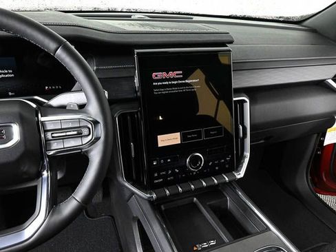 New 2025 GMC Acadia Elevation image 12