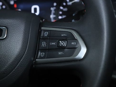 Used 2025 Jeep Compass Trailhawk AWD/4WD image 23