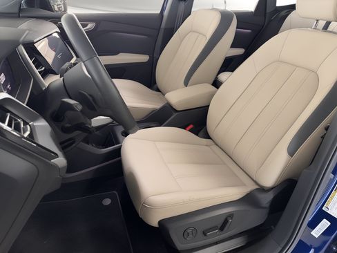 Certified 2023 Audi Q4 e-tron Prestige AWD/4WD image 5