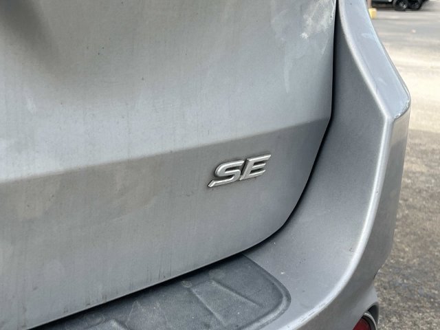 Used 2017 Toyota Sienna SE Premium FWD image 12