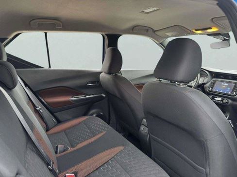 Used 2023 Nissan Kicks SR FWD image 43
