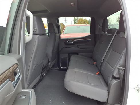 New 2026 Chevrolet Silverado 1500 LT image 9