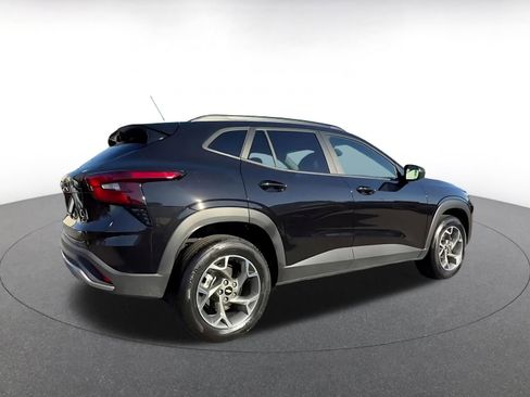 Used 2025 Chevrolet Trax LT w/ LT Convenience Package image 15