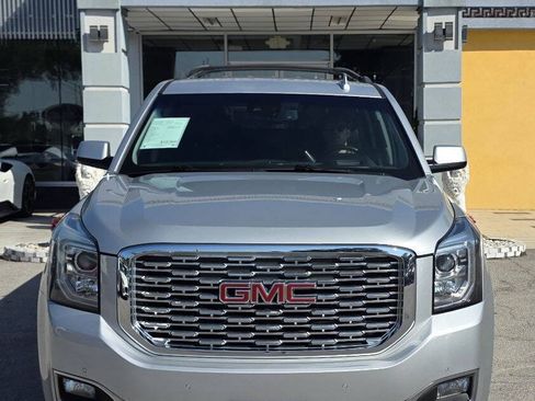 Used 2019 GMC Yukon XL Denali AWD/4WD image 3