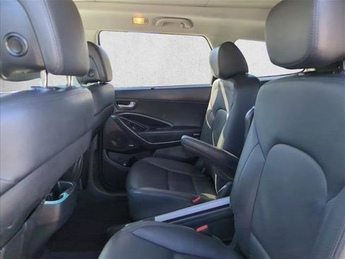 Used 2017 Hyundai Santa Fe Limited image 17