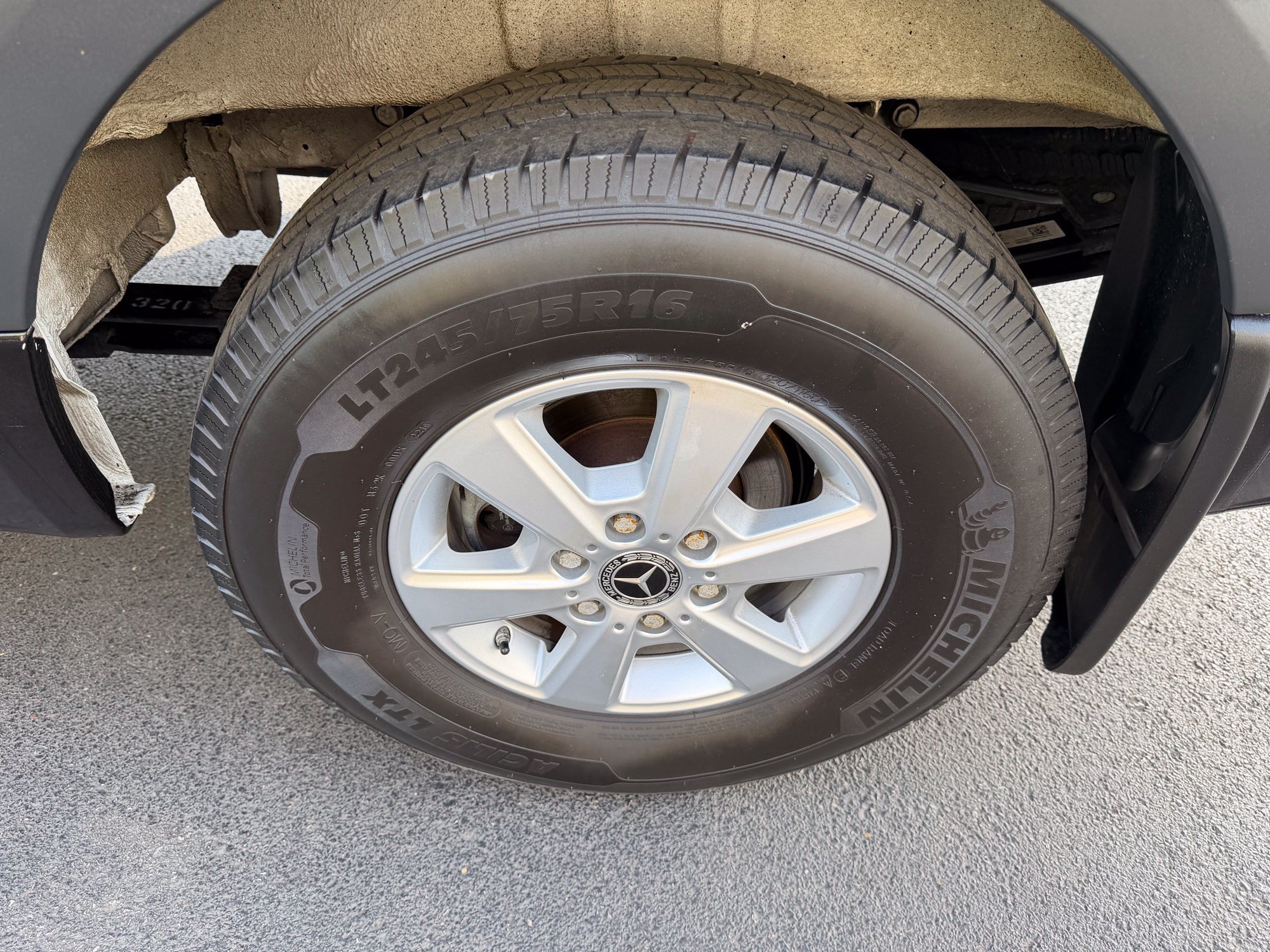 Used 2019 Mercedes-Benz Sprinter 2500 image 9