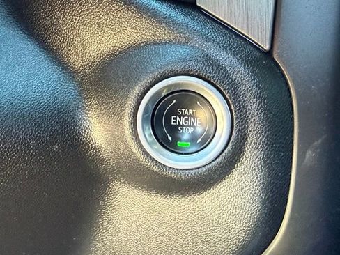 Used 2022 GMC Sierra 3500 Denali w/ Denali Ultimate Package image 21