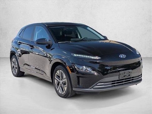 Used 2022 Hyundai Kona SEL w/ Convenience Package FWD image 3