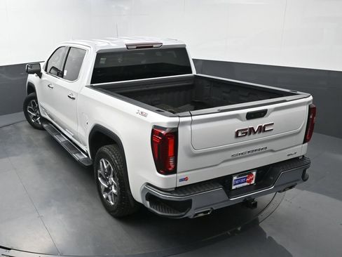 Used 2024 GMC Sierra 1500 SLT image 37