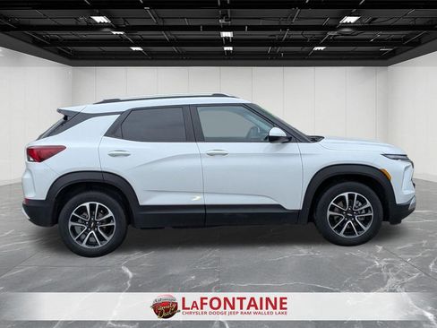 Used 2025 Chevrolet TrailBlazer LT image 4