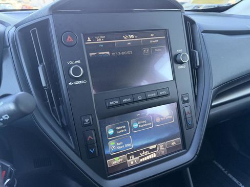 Certified 2025 Subaru Impreza 2.0i image 19