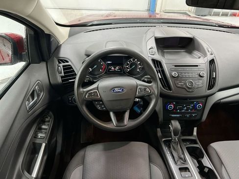 Used 2018 Ford Escape SE image 11
