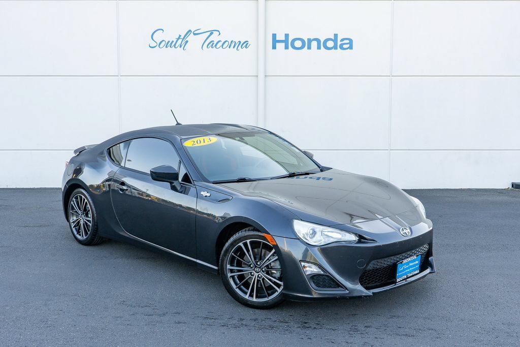 Used 2013 Scion FR-S RWD image 2