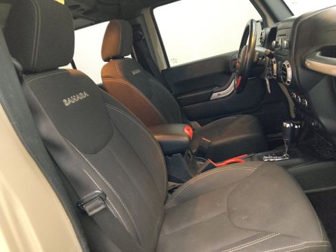 Used 2017 Jeep Wrangler Unlimited Sahara w/ Dual Top Group image 21