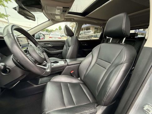 Used 2021 Nissan Rogue SL FWD image 14