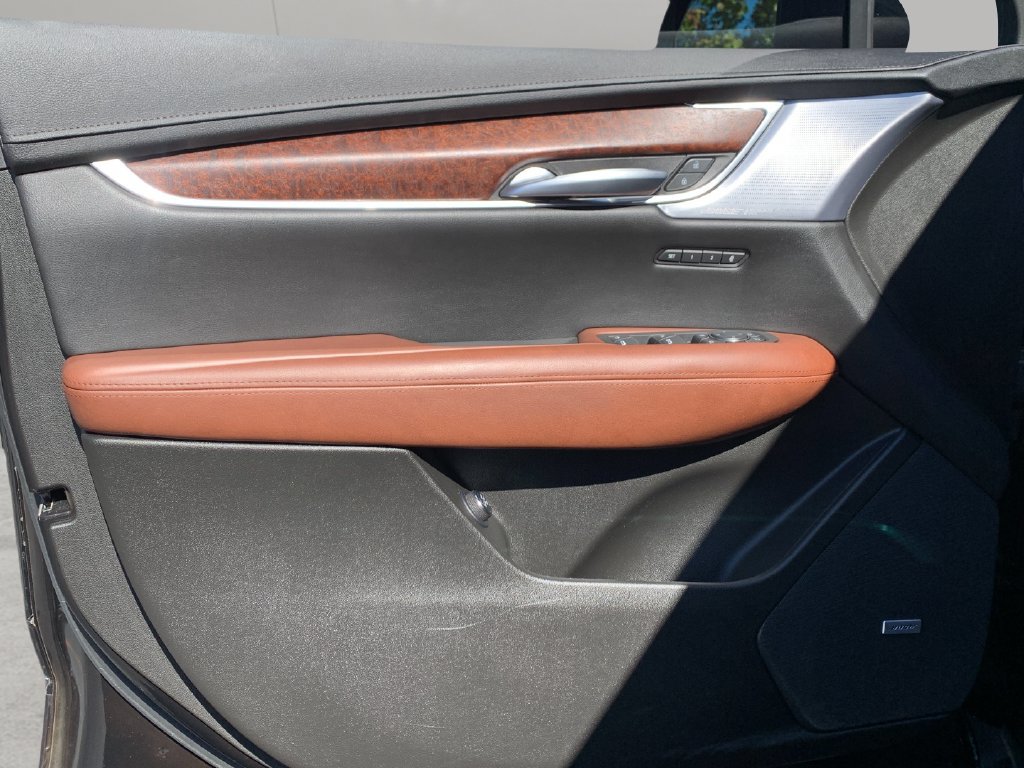 Used 2024 Cadillac XT5 Premium Luxury w/ Technology Package FWD image 11