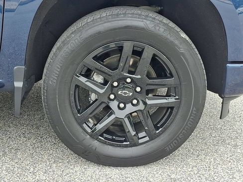Used 2022 Chevrolet Silverado 1500 Custom AWD/4WD image 11