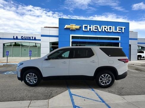 Used 2023 Chevrolet Traverse LS w/ Safety Package FWD image 5