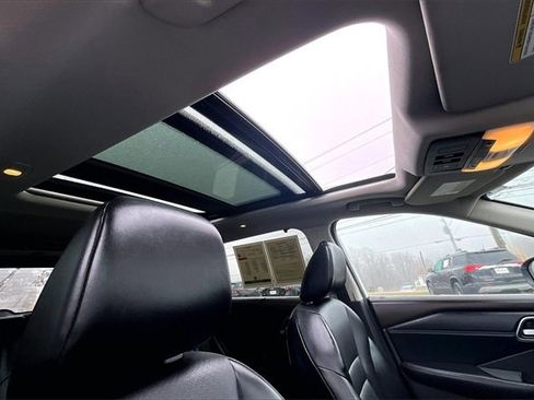 Used 2021 Nissan Rogue SV w/ Premium Package image 24