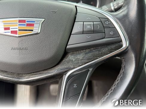 Used 2022 Cadillac XT5 Premium Luxury FWD image 35