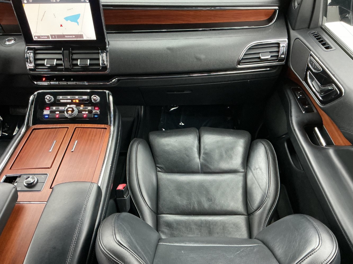 Used 2018 Lincoln Navigator Premiere RWD image 31