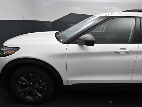 New 2026 Ford Explorer Active w/ Active Comfort Package AWD/4WD image 17