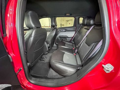 Used 2024 Jeep Compass Latitude image 27