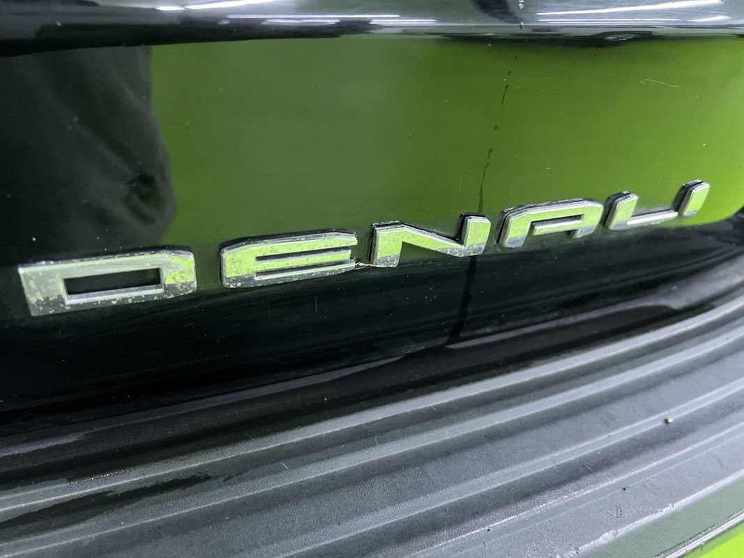 Used 2021 GMC Yukon XL Denali w/ Denali Ultimate Package AWD/4WD image 13
