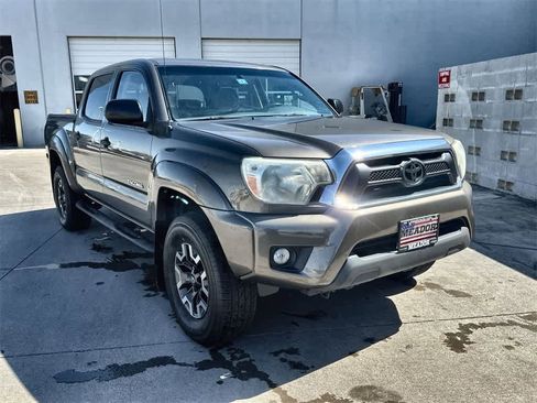 Used 2013 Toyota Tacoma PreRunner w/ SR5 Pkg image 6